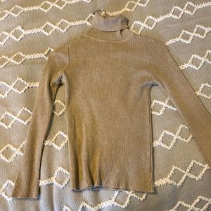 Long sleeved turtleneck